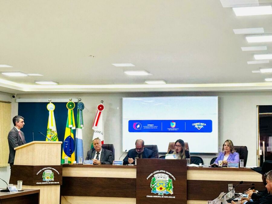 Imagem vereadora ronsagela marcal